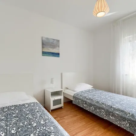 Apartment Lrs In The Center Of